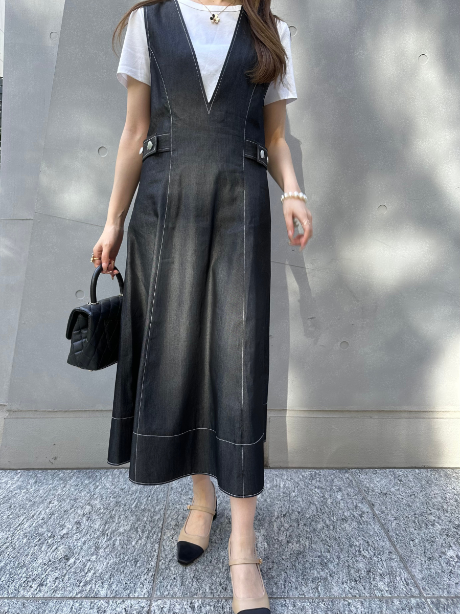 Denim V-neck side button jumper skirt(再入荷)