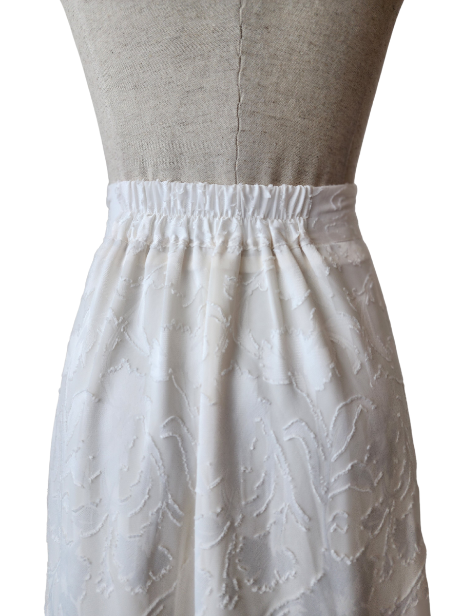 【 Ivory】Sheer cut jacquard skirt(再入荷)