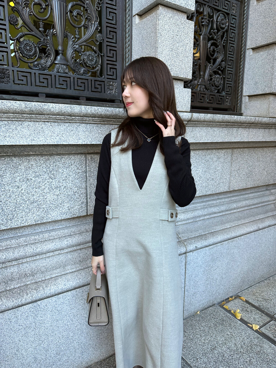 【Gray Beige】V neck side button jumper skirt(再入荷)