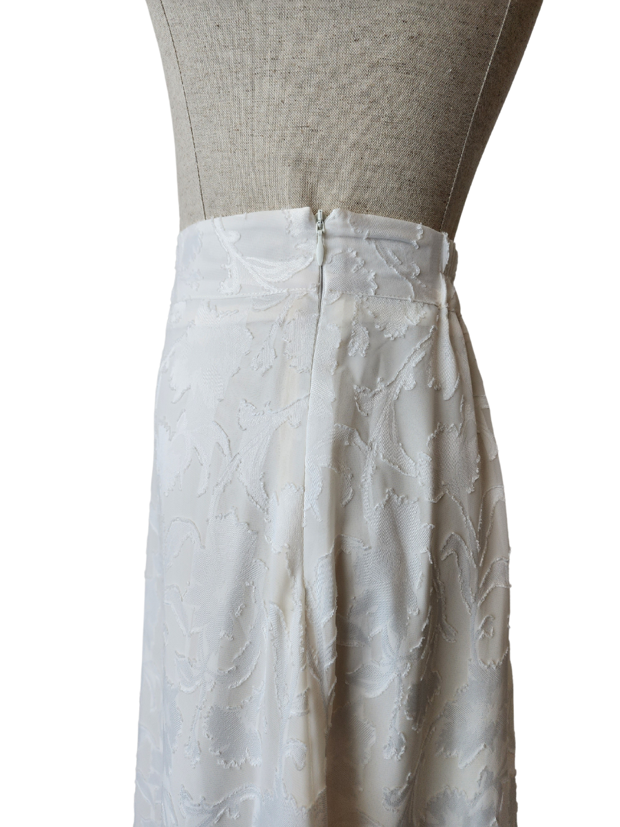 【 Ivory】Sheer cut jacquard skirt(再入荷)