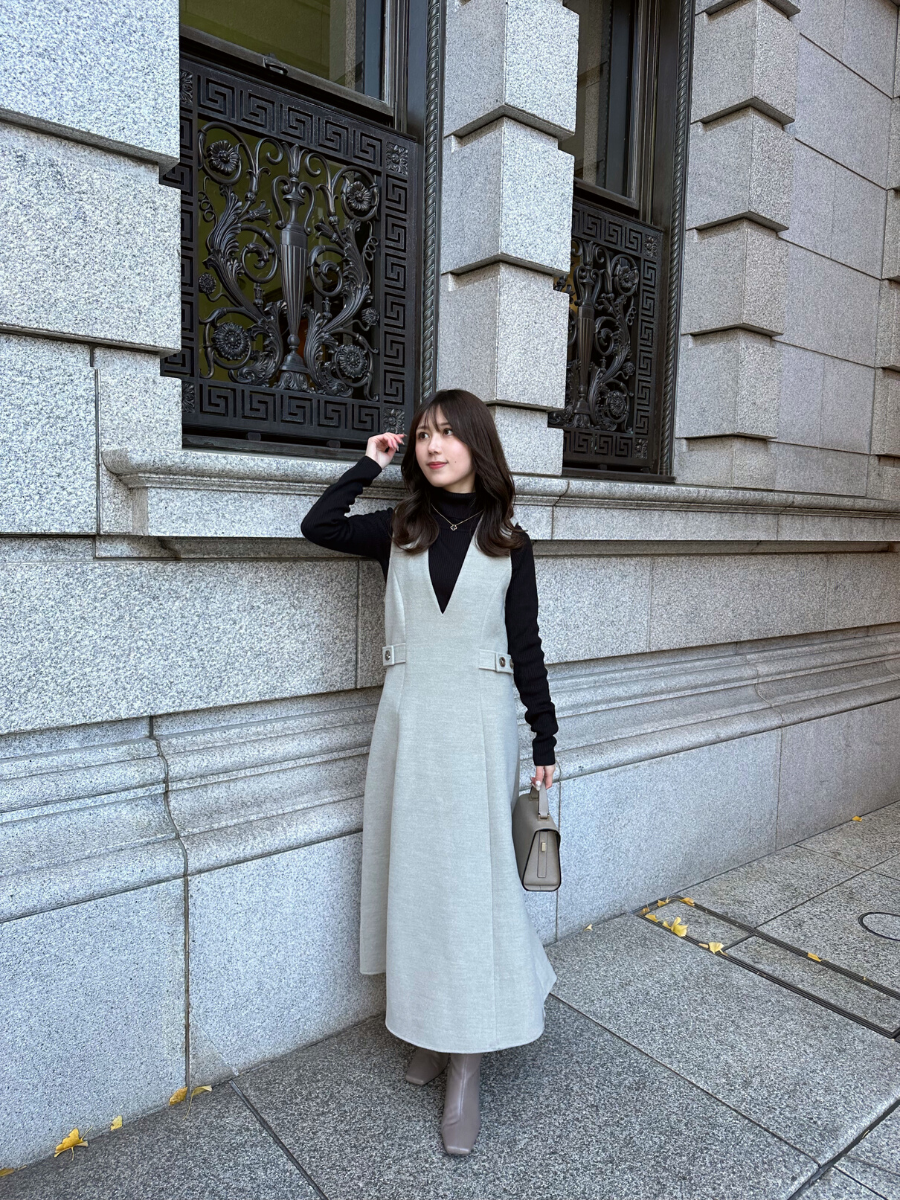 【Gray Beige】V neck side button jumper skirt(再入荷)