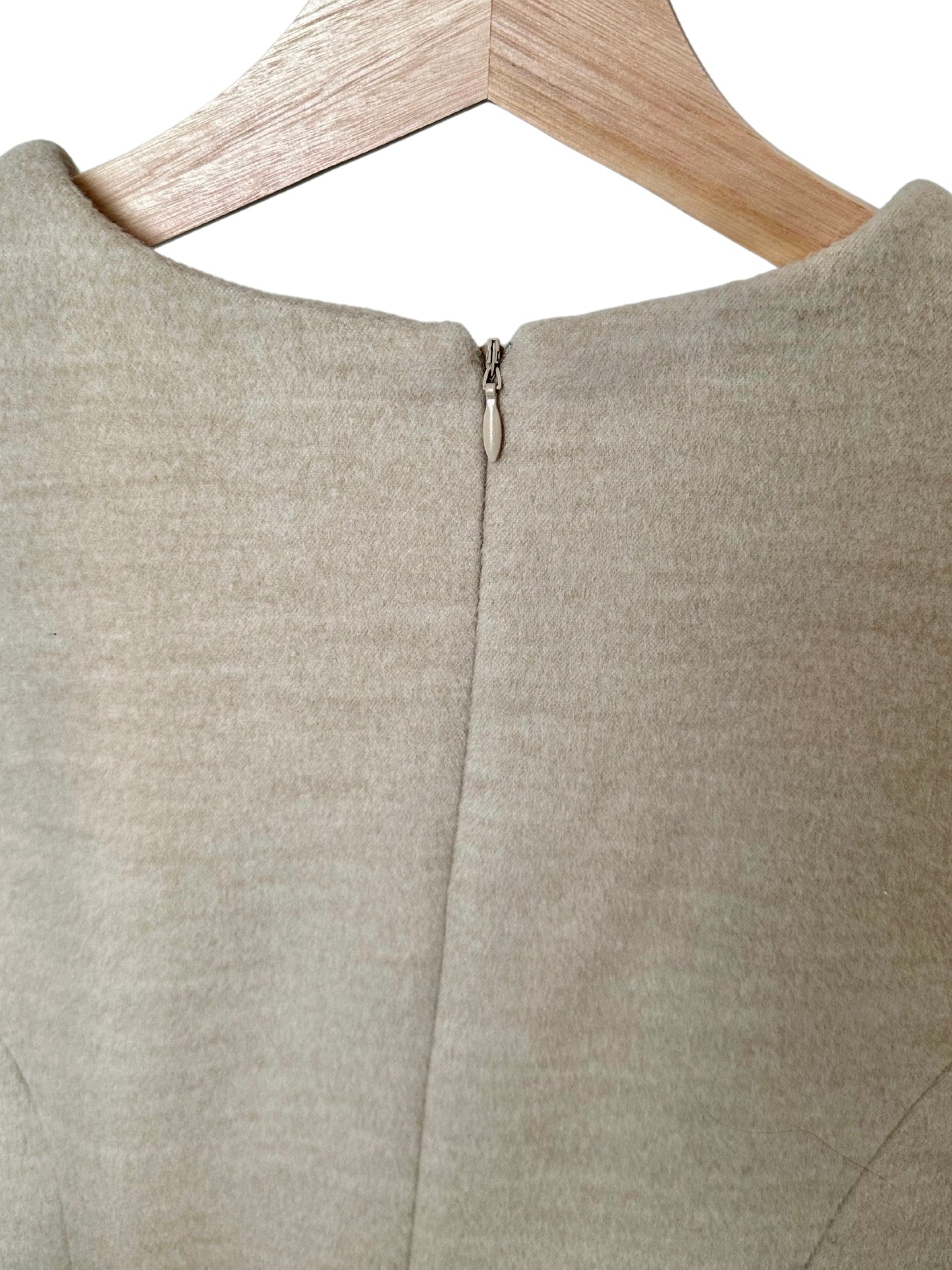 【Beige】V neck side button jumper skirt(再入荷)